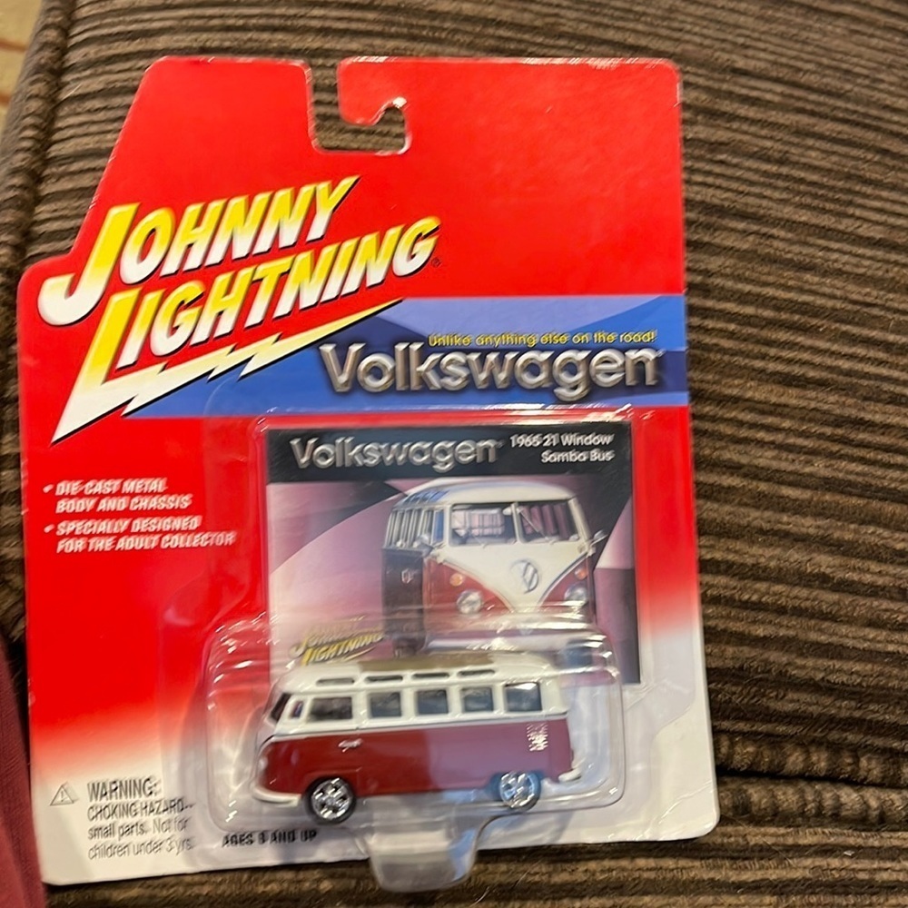 1965 VOLKSWAGEN VW 21 WINDOW SAMBA BUS Johnny White Lightning '02 VW Ser…